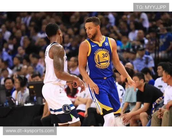 勇士队凭库里三分雨逆转独行侠，nba勇士队库里三分球